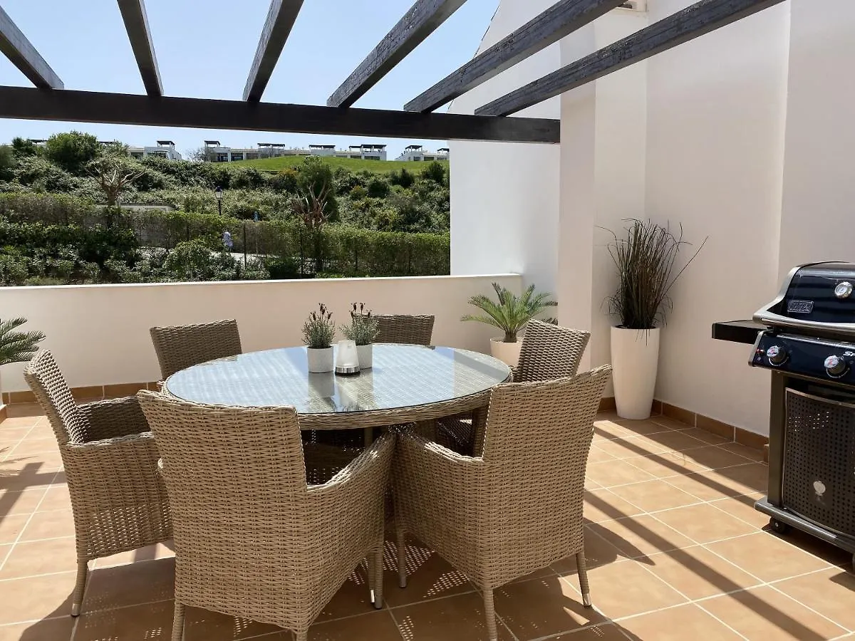 Penthouse Apartment In Alcaidesa 0*,