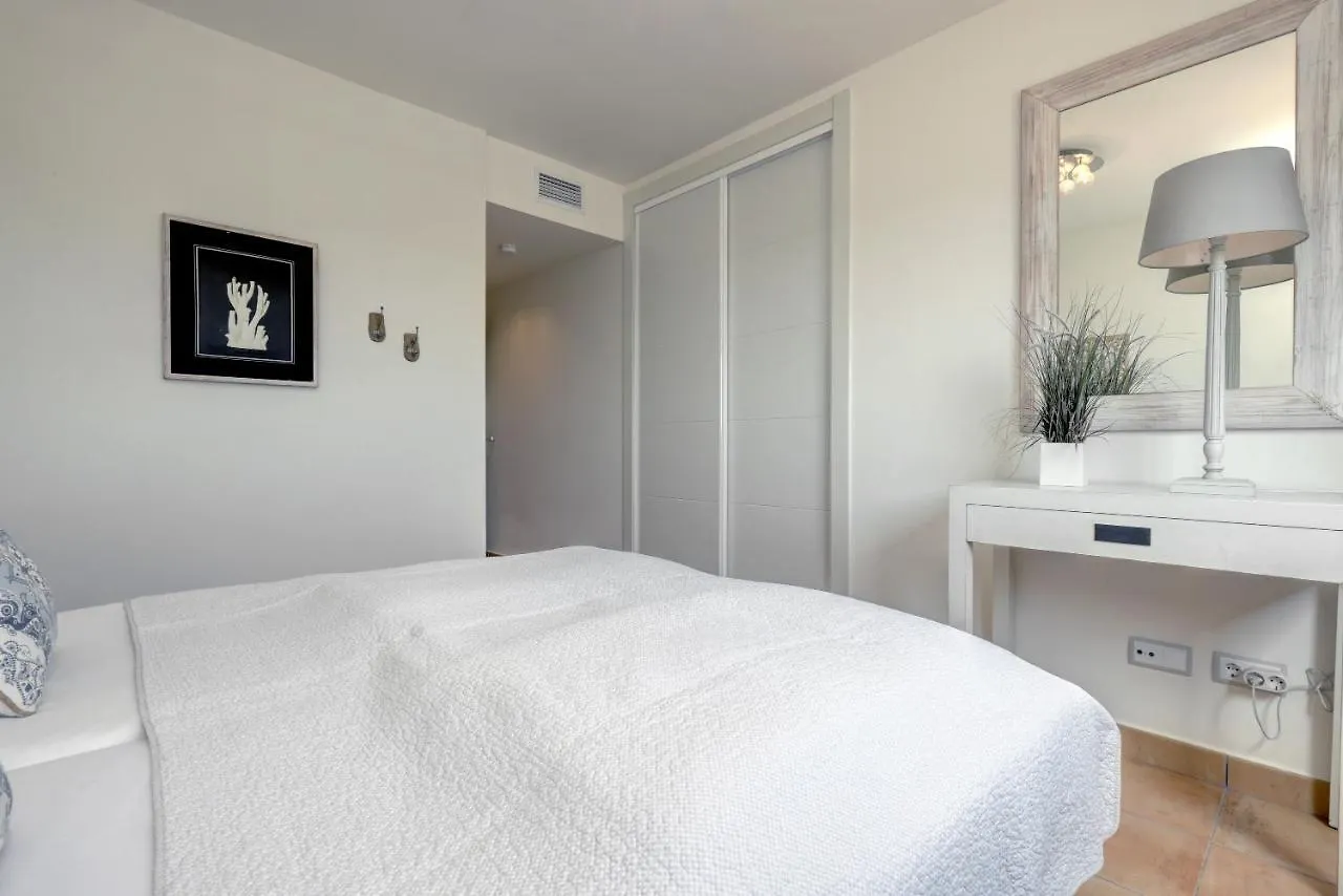 Penthouse Apartment In Alcaidesa 0*,  Spain